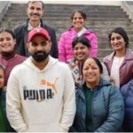 भतीजी को लेने नैनीताल के सेंट मैरी कॉलेज पहुंचे मोहम्मद शमी, क्रिकेटर को अचानक देख सब हो गए हैरान; खिंचवाई फोटो