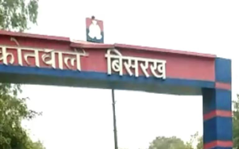 ग्रेटर नोएडा में सेल्समेन की गला दबाकर हत्या, वारदात के बाद शव को नाले में फेंकने की आशंका