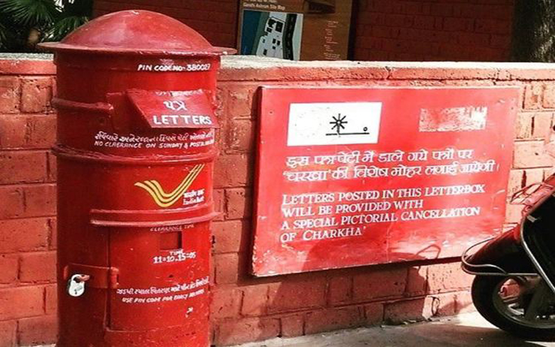 ग्रेटर नोएडा में डाकियों ने नहीं निभाया अपना फर्ज, कर दी ऐसी करतूत; डाकपत्र लोगों तक न पहुंचाकर…