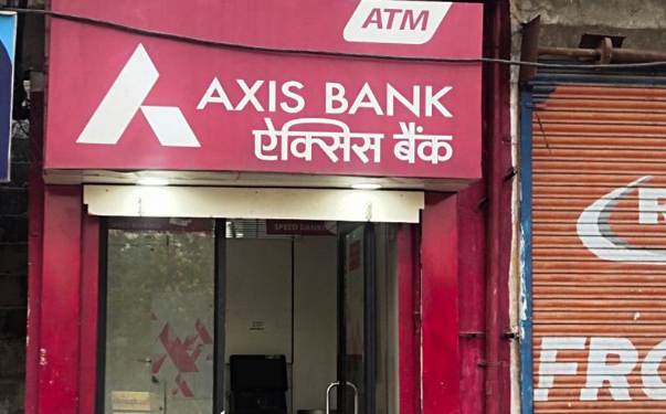 एटीएम मशीनों से छेड़छाड़ करना पड़ गया भारी, भेजे गए जेल