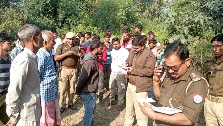 मां का सिर काट कर पत्नी के सामने रखा, बांका लेकर पूरे गांव में घूम रहा था बेटा; इतने में पहुंच गई पुलिस, फिर…