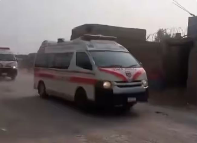 पाकिस्तानी सेना बेस कैंप में घुसाया विस्फोटक से भरा ट्रक, बम और बंदूकों से आतंकवादियों ने किए ताबड़तोड़ हमले; 24 की मौत