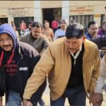 सादे कपड़ों में पहुंची टीम, बाज जैसा झपट्‌टा मारा और कानूनगो को कर लिया गिरफ्तार, हक्के-बक्के रह गए कर्मचारी