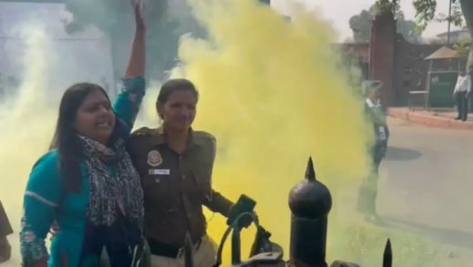 संसद की सुरक्षा में सेंध लगाने वाली नीलम है अच्छी-खासी पढ़ी लिखी, 6 डिग्री और NET क्वालिफाई…