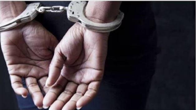 नकली ट्रांसजेंडर बन रिक्शा चालकों को लूटता था युवक, ऐसे खुली पोल