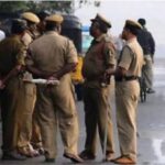 ग्रीन बेल्ट में पेड़ पर लटका मिला महिला का शव, पुलिस ने की जांच शुरू