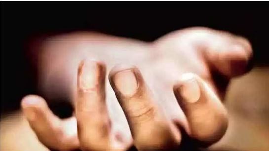 छेड़छाड़ से परेशान होकर 11वीं क्लास की छात्रा ने लगाई फांसी, भाई ने दर्ज कराई FIR