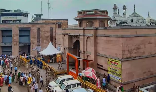 ज्ञानवापी मामला: सील एरिया की सफाई की मांग को लेकर दाखिल अर्जी पर सुप्रीम कोर्ट में सुनवाई