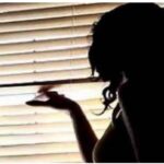 हनीट्रैप में फंसाकर लूटते थे… गिरोह का हुआ पर्दाफाश, मां-बेटी कर रही थी संचालित; पांच गिरफ्तार