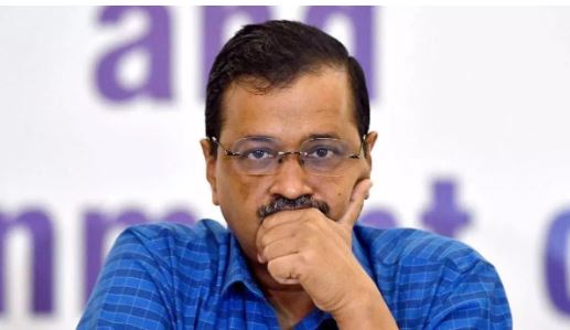 क्राइम ब्रांच के घेरे में अरविंद केजरीवाल, दिल्ली सीएम के घर पहुंची एक टीम; जानिए क्या है मामला