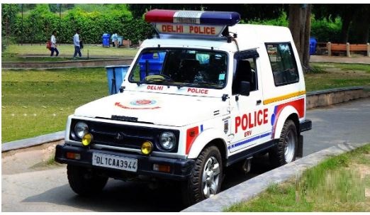 झपटमारी की नई तरकीब: दिल्ली में पुलिस को कॉल करने के लिए मांगा मोबाइल, ले उड़े बदमाश
