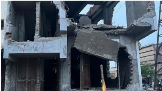 दिल्ली में नगर निगम का जमकर चला बुलडोजर, 8 दिन में 131 अवैध निर्माण ध्वस्त; 35 सील किए