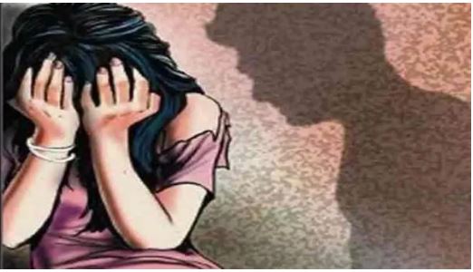 नोएडा में दरिंदगी: महिला को बुलाकर ऑटो में दो लोगों ने किया सामूहिक दुष्कर्म… यहीं पर न रुकी हैवानियत