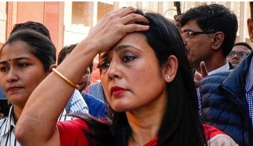 Delhi: हाईकोर्ट ने टीएमसी नेता महुआ मोइत्रा की याचिका की खारिज, गोपनीय सूचना लीक करने का मामला