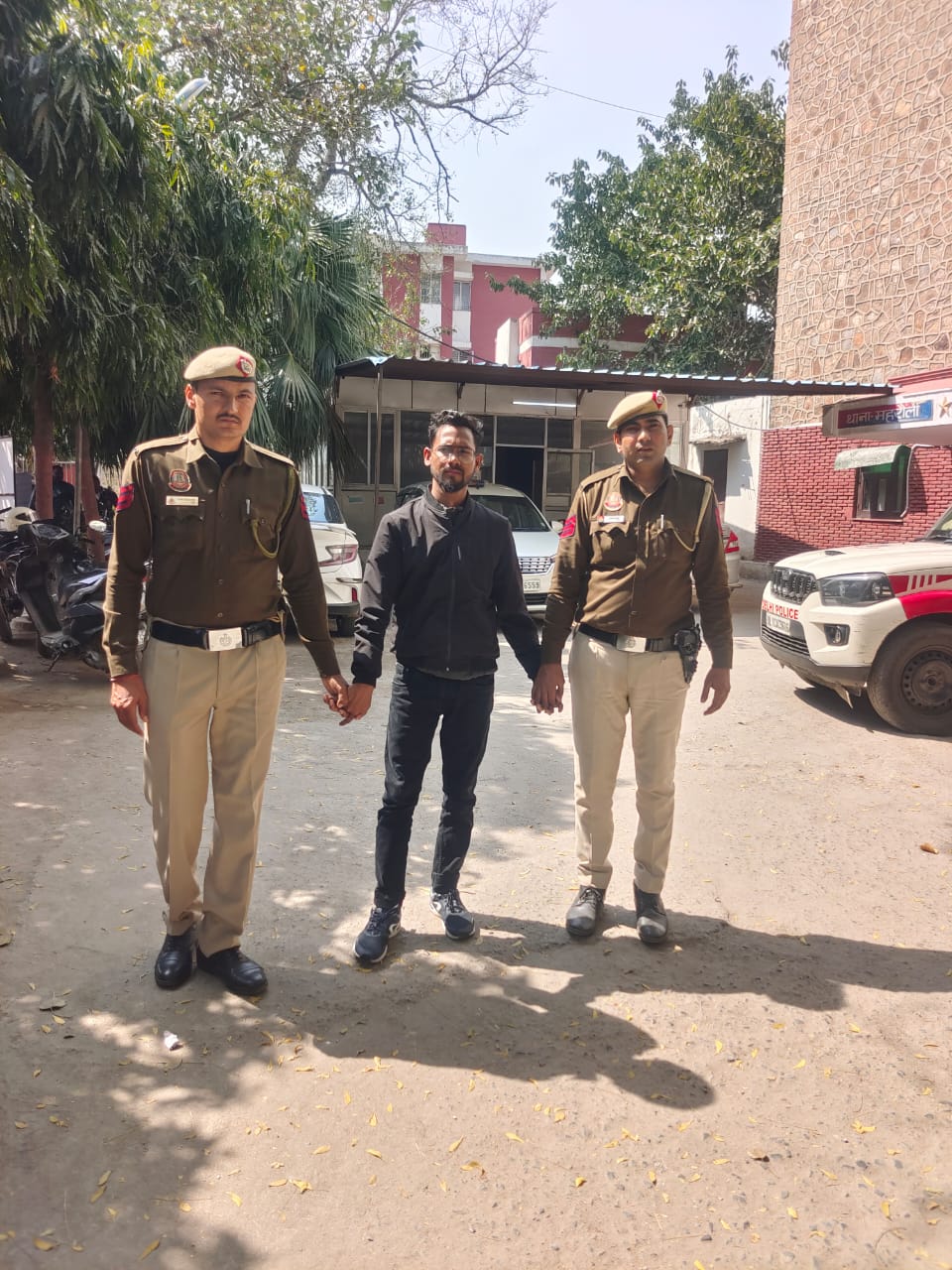 थाना मेहरौली की तेज तरार टीम से नहीं बच पाया 68 वर्षीय के बुजुर्ग को ठगने वाला अपराधी