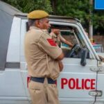 Delhi: पुलिस की गिरफ्त से हत्या का आरोपी फरार, पेशाब करने के बाद शौचालय की खिड़की से कूदा