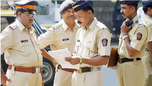 Delhi News: आइपीएल मैच के दौरान केजरीवाल को लेकर कुछ युवकों ने की नारेबाजी, अरुण जेटली स्टेडियम से पुलिस ने हिरासत में लिया
