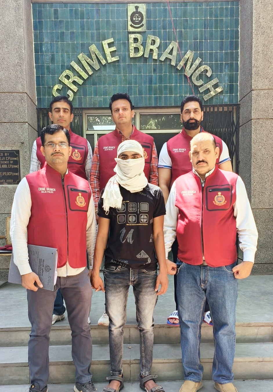 DCP Crime branch arrested hardcore criminal involved in 25 criminal cases