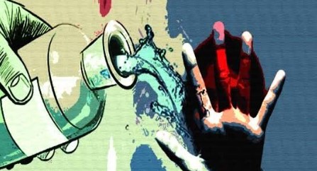 शादी से इन्कार करने पर युवक पर फेंका तेजाब, आरोपी महिला गिरफ्तार