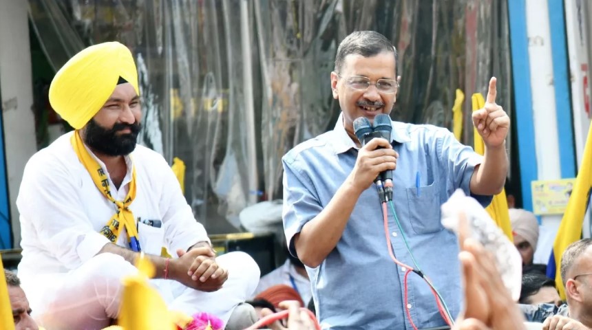 आप के राष्ट्रीय संयोजक अरविंद केजरीवाल ने रानियां में किया रोड शो, हरपिंद्र उर्फ हैप्पी के समर्थन में मांगे वोट