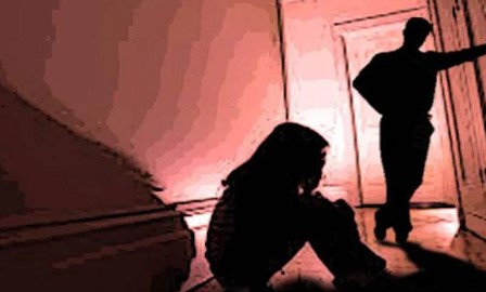 सात साल की बच्ची के साथ किया दुष्कर्म, आरोपी की दुकान सील, कड़ी कार्रवाई की मांग