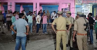 शिक्षक, उसकी पत्नी व दो बेटियों की गोली मारकर की हत्या, जांच में जुटी पुलिस