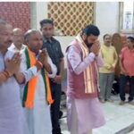 सीएम नायब सैनी पहुंचे श्री दक्षिण मुखी हनुमान मंदिर, चुनाव परिणाम से पहले की पूजा अर्चना