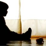 6 वर्षीय बच्ची को शॉल में लपेटकर फर्श पर गिराया, बच्ची की हुई मौत, गांव में तनाव का माहौल