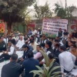 केंद्र सरकार द्वारा एडवोकेट एक्ट अमेंडमेंट एक्ट 2025 को अधिवक्ता विरोधी होने के विरोध में लोनी बार एसोसिएशन ने महामहिम के नाम ज्ञापन 