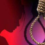 युवती ने रस्सी के सहारे फांसी लगाकर दी जान