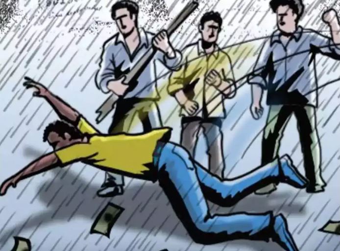 माल ढुलाई को लेकर दो ट्रक यूनियनों में भिड़ंत, लाठी-डंडों से झड़प में कई घायल
