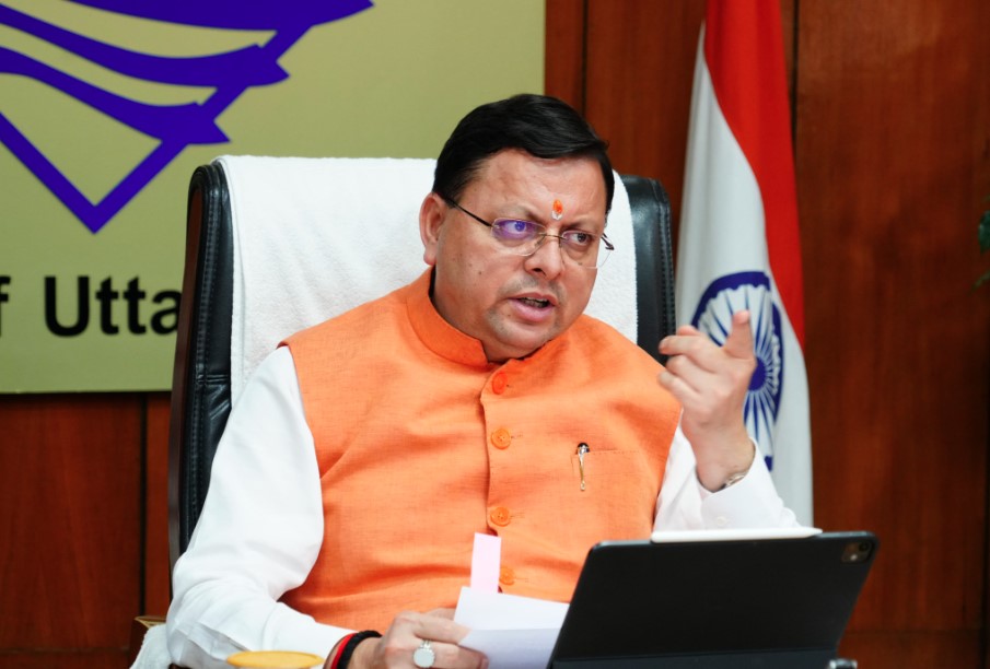 एक्शन मोड में सीएम धामी, दो दिन में 7 विभागों की कर डाली समीक्षा