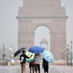 दिल्ली-एनसीआर में बदला मौसम, आंधी-बारिश से मिली गर्मी से राहत
