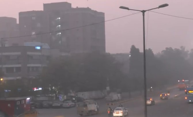 दिल्ली की हवा लगातार पांचवें दिन बेहद खराब, कई इलाकों में AQI 400 के पार