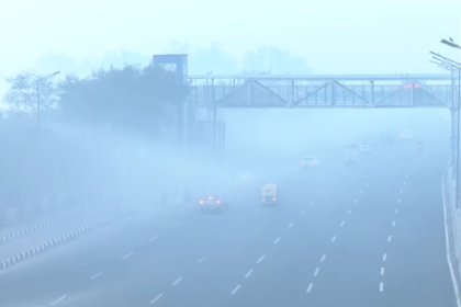 दिल्ली की हवा बेहद जहरीली, अक्षरधाम में AQI 327; ग्रेटर नोएडा कोहरे की चपेट में