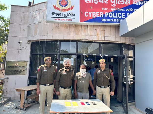 Delhi Police Arrests Cyber Fraudster for ₹5.99 Lakh KYC Loan Scam, Three Phones Recovered