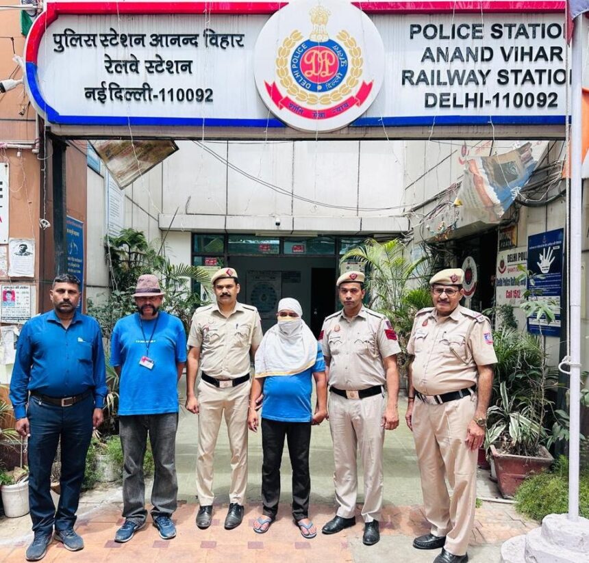 Delhi Police Cracks Jewellery Bag Lifting Case, Accused Arrested with Property Worth ₹20 Lakhs