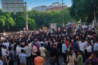 नोएडा हिंसा में विदेशी कनेक्शन की जांच, पाकिस्तान से जुड़े एक्स अकाउंट्स पर ATS की नजर