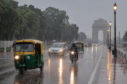 बारिश और तेज हवाओं से दिल्ली-एनसीआर को गर्मी से राहत, मौसम विभाग का यलो अलर्ट जारी