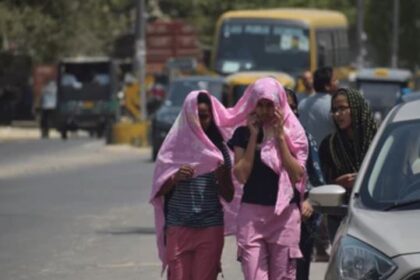 देश में मौसम का डबल वार: पहाड़ों में बर्फबारी-ओलावृष्टि, मैदानी इलाकों में भीषण गर्मी