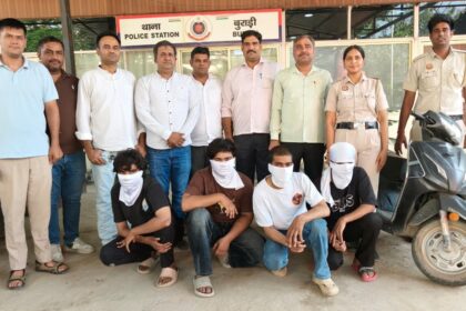 A DAY LIGHT ROBBERY OF 4.18 LAKH SOLVED BY THE TEAM OF PS BURARI