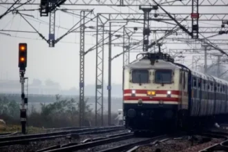 नेताजी एक्सप्रेस पर पथराव, चार महीने बाद अज्ञात पर मुकदमा