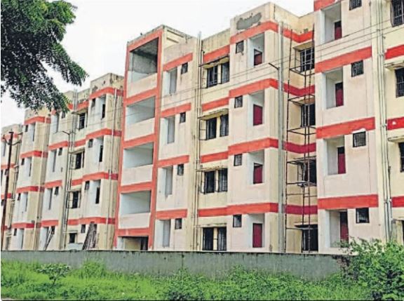 गाजियाबाद में पीएम आवास योजना ने पकड़ी रफ्तार, वर्षांत तक 6,300 से अधिक फ्लैटों का होगा कब्जा