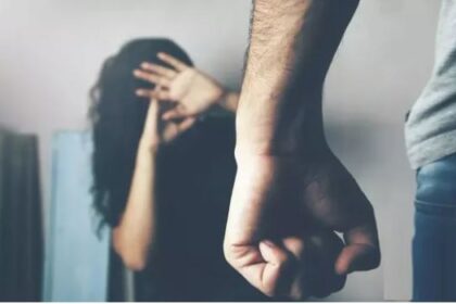 दोस्ती का दबाव बना रहा सिरफिरा, विरोध पर जान से मारने की धमकी