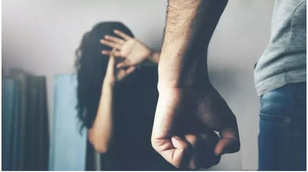 दोस्ती का दबाव बना रहा सिरफिरा, विरोध पर जान से मारने की धमकी