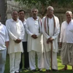 ग्रेटर नोएडा में 4% आबादी भूखंड की मांग को लेकर किसानों का लखनऊ कूच, पैदल मार्च शुरू