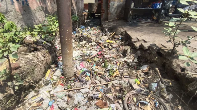 मानसून से पहले निगम के दावे फेल, नालों में भरा कूड़ा और पड़ी सिल्ट