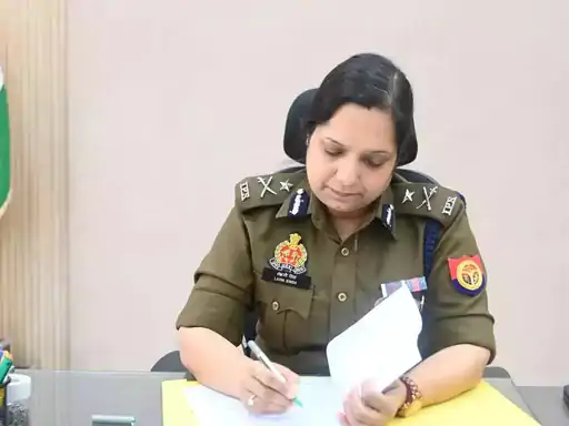 नोएडा-ग्रेटर नोएडा में डायल-112 के 14 पुलिसकर्मी निलंबित: रिस्पांस टाइम में लापरवाही करने पर हुई कार्रवाई