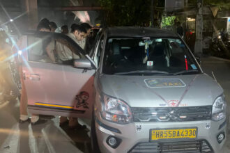 दिल्ली में कैब चालक मर्डर केस: अपनी ही कार में गला रेतकर हत्या, CCTV खंगाल रही पुलिस