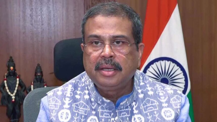 इस समय की सबसे बड़ी खबर: केंद्रीय शिक्षा मंत्री धर्मेंद्र प्रधान ने पद से दिया इस्तीफा